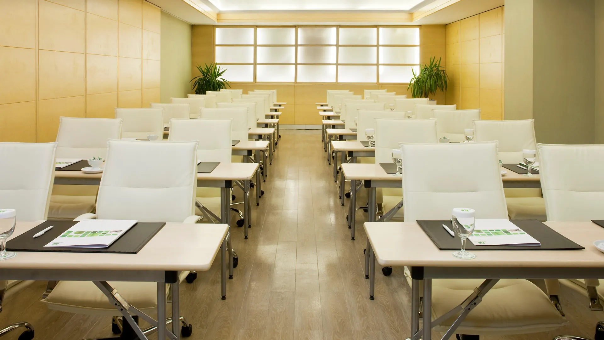 Holiday Inn Istanbul City By Ihg Hotel