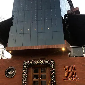 **** Hotel Whitehouse Residency India